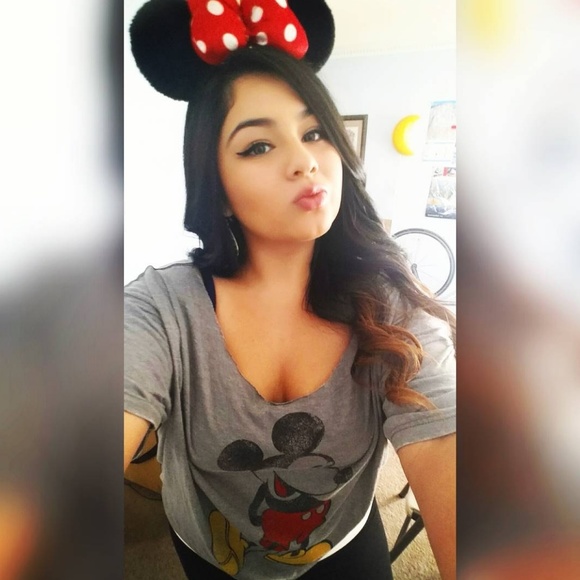 Meet your Posher, Lisette and Josh - Picture 2 of 8